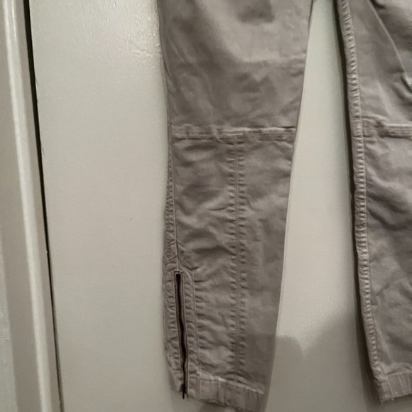 Cream Jean-Style Pants – Zippered Ankles, Stretchy & Chic! (Size 29 Gently-Used) - Picture 8 of 15